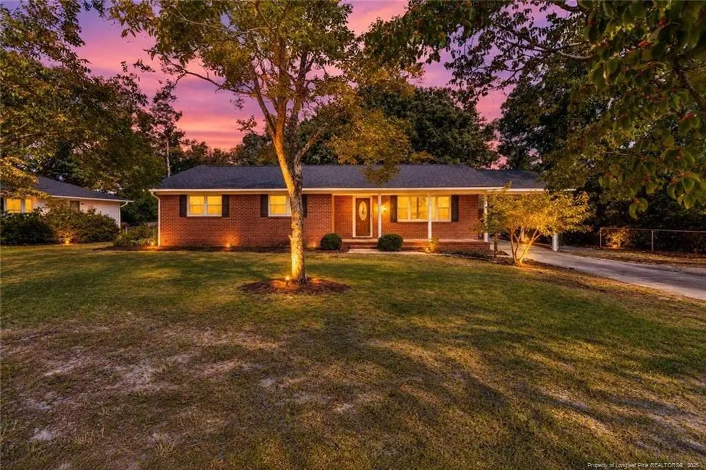 521 Longview Drive, Fayetteville