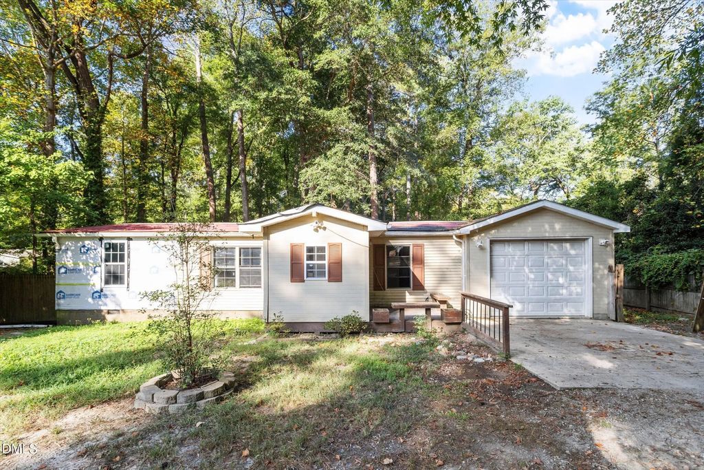 8132 Rhodes Road, Apex