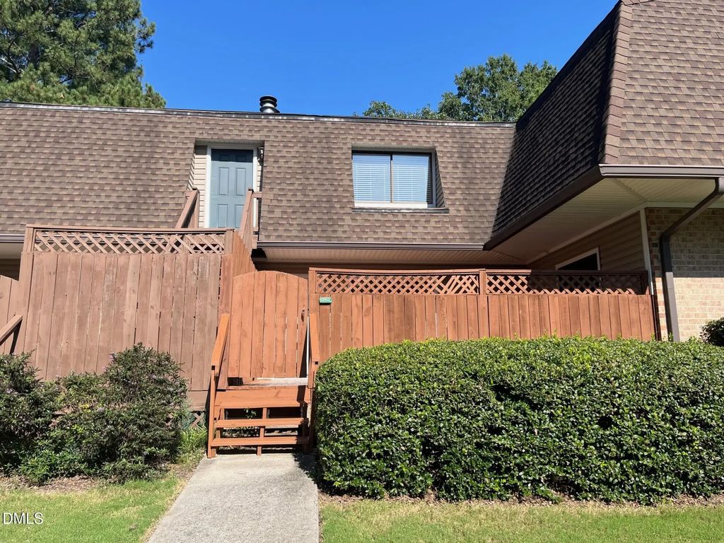 340 Summerwalk Circle, Chapel Hill