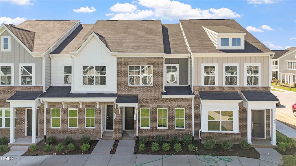 107 Wood Aster Way 302, Garner