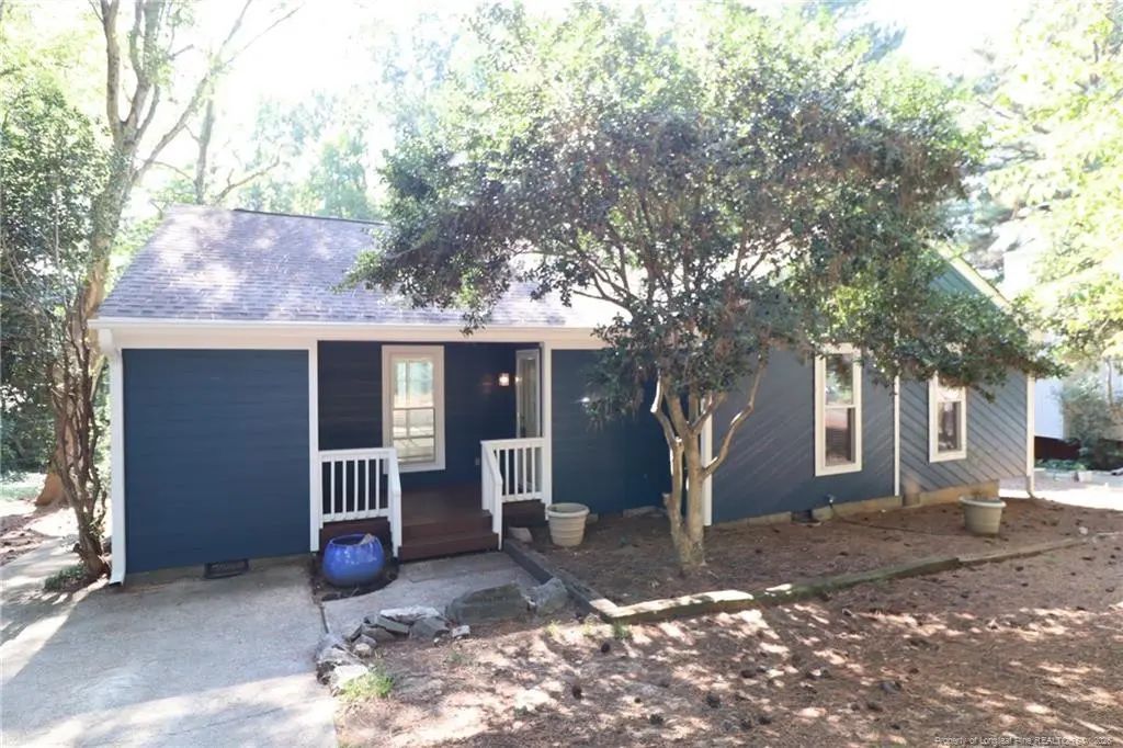 105 Cameron Court, Cary