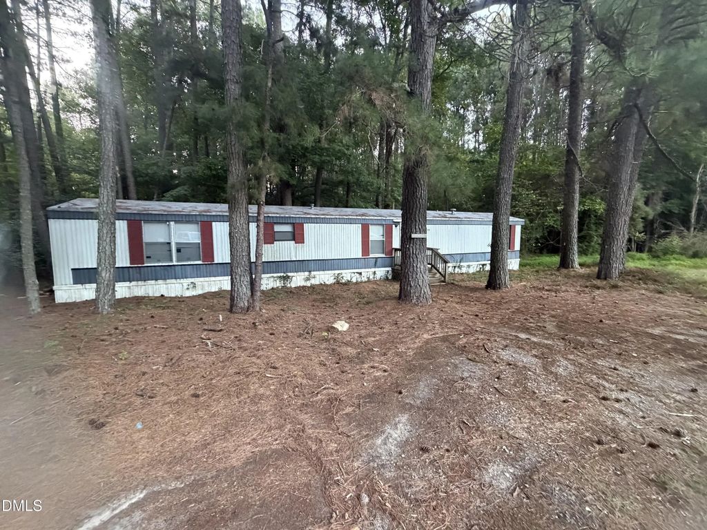 50 White Pines Mobile Home Park, Louisburg