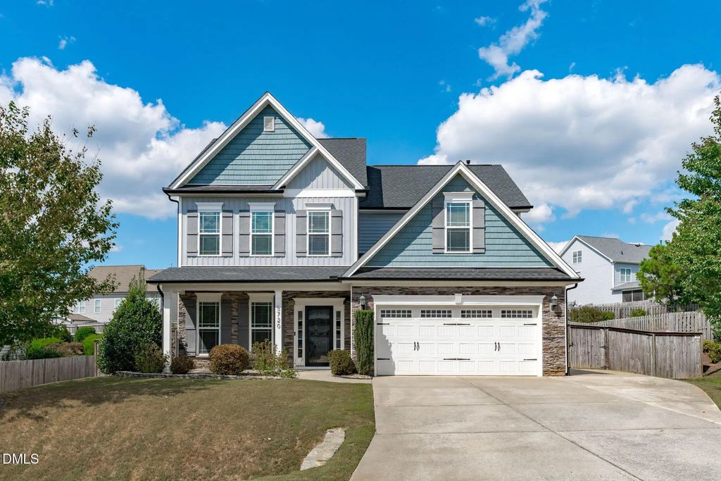 5720 Lumiere Street, Holly Springs
