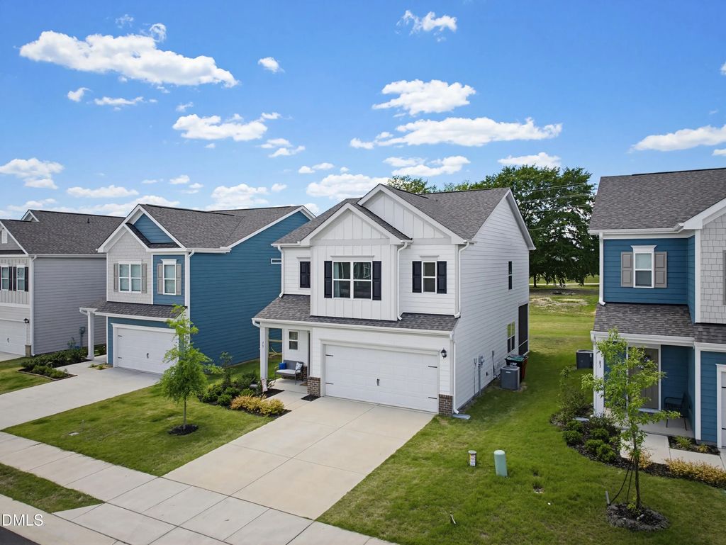 75 Commons Circle, Clayton