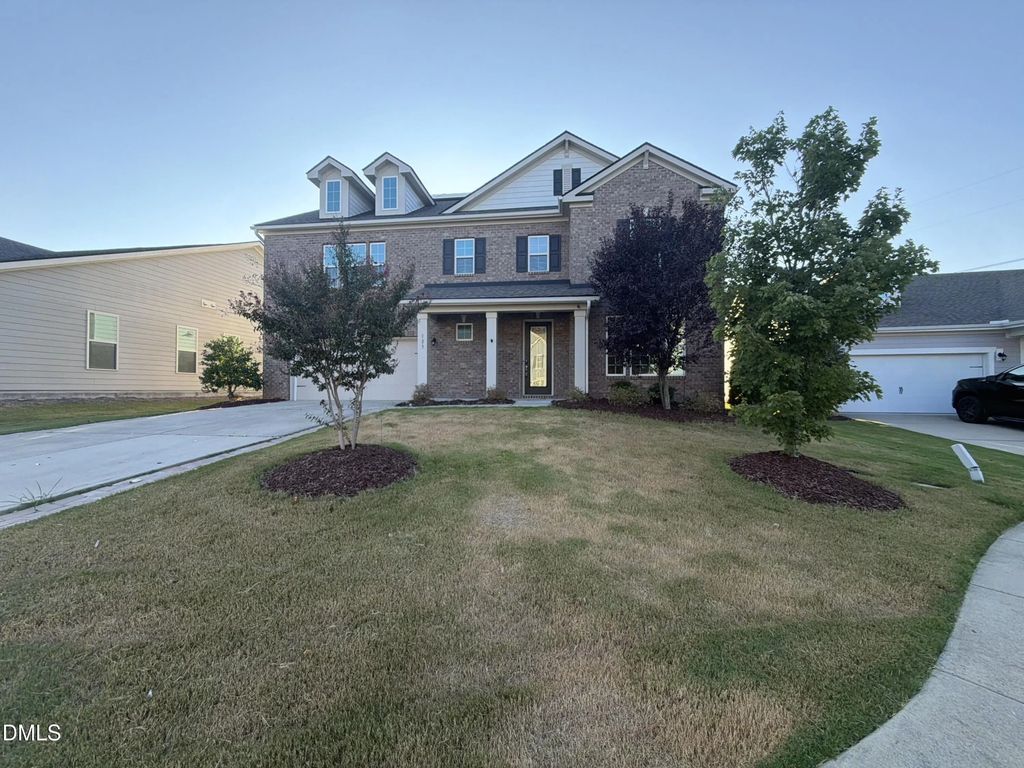 123 Filigree Way, Durham