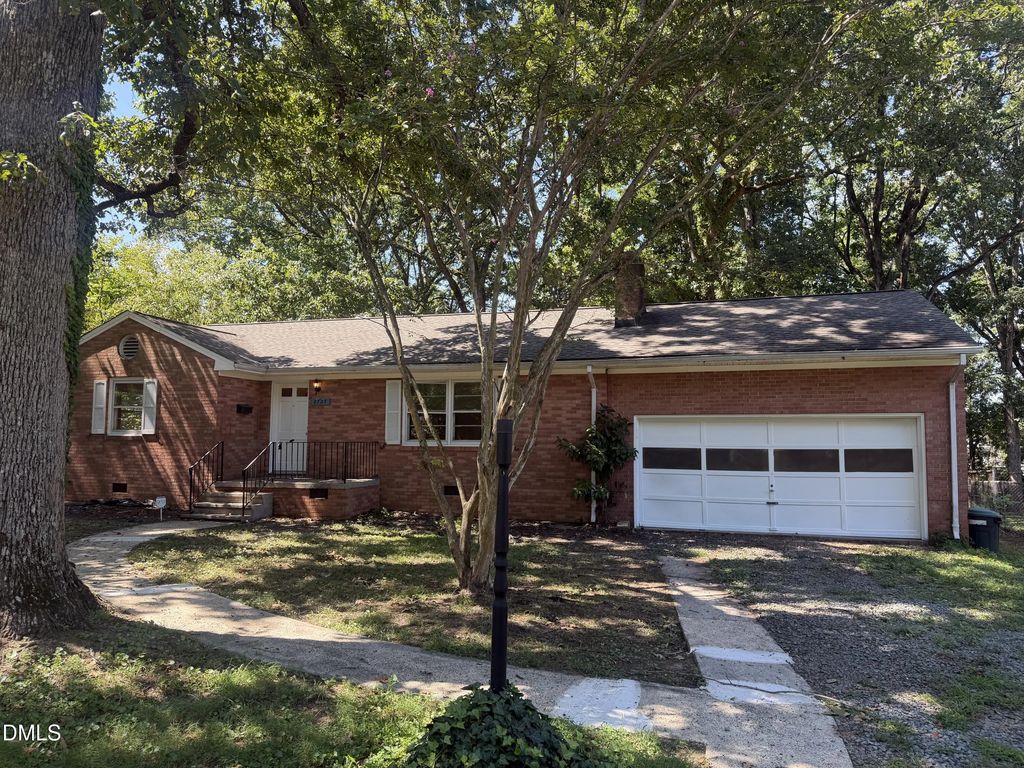 2727 Catherine Drive, Burlington