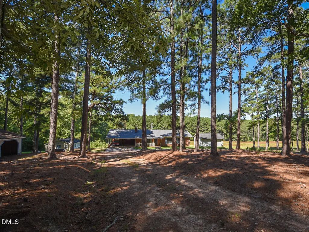 1237 Dalrymple Farm Road, Sanford