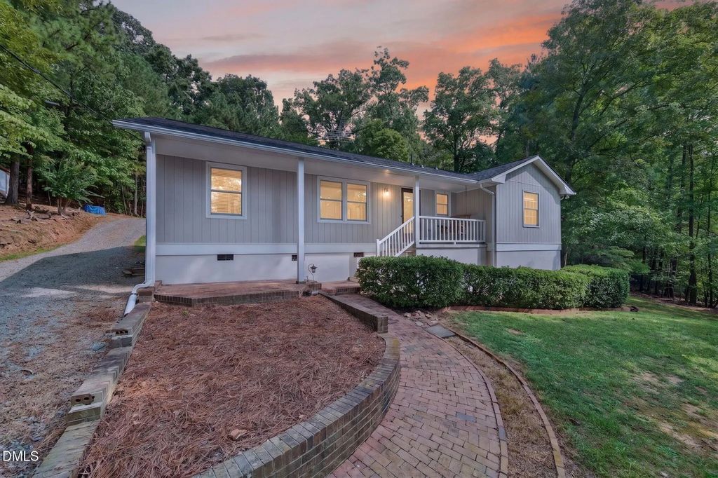 16 Piney Mountain Road, Chapel Hill