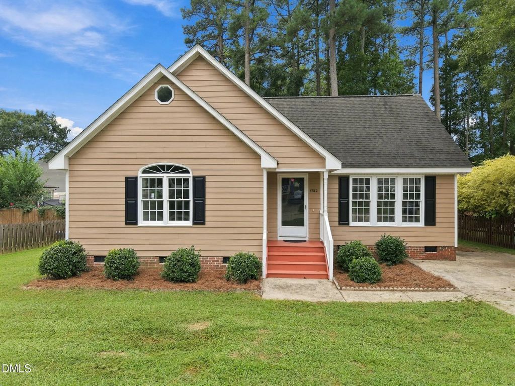 4812 Mimetree Court, Raleigh