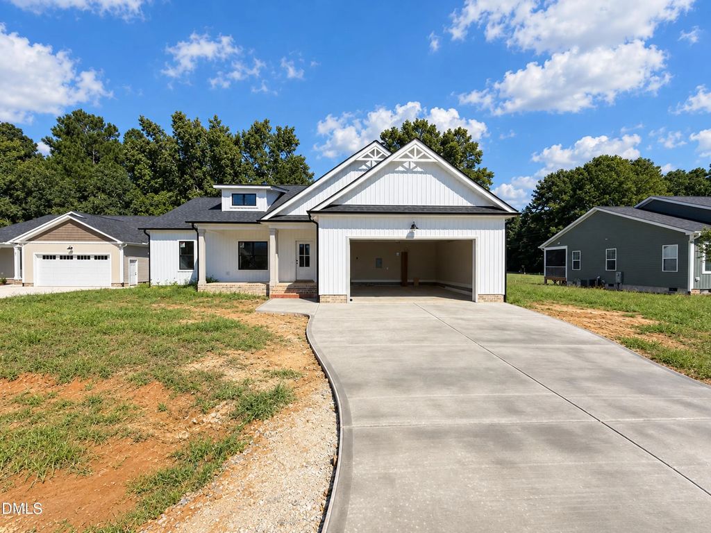 32 Clio Court (16), Selma