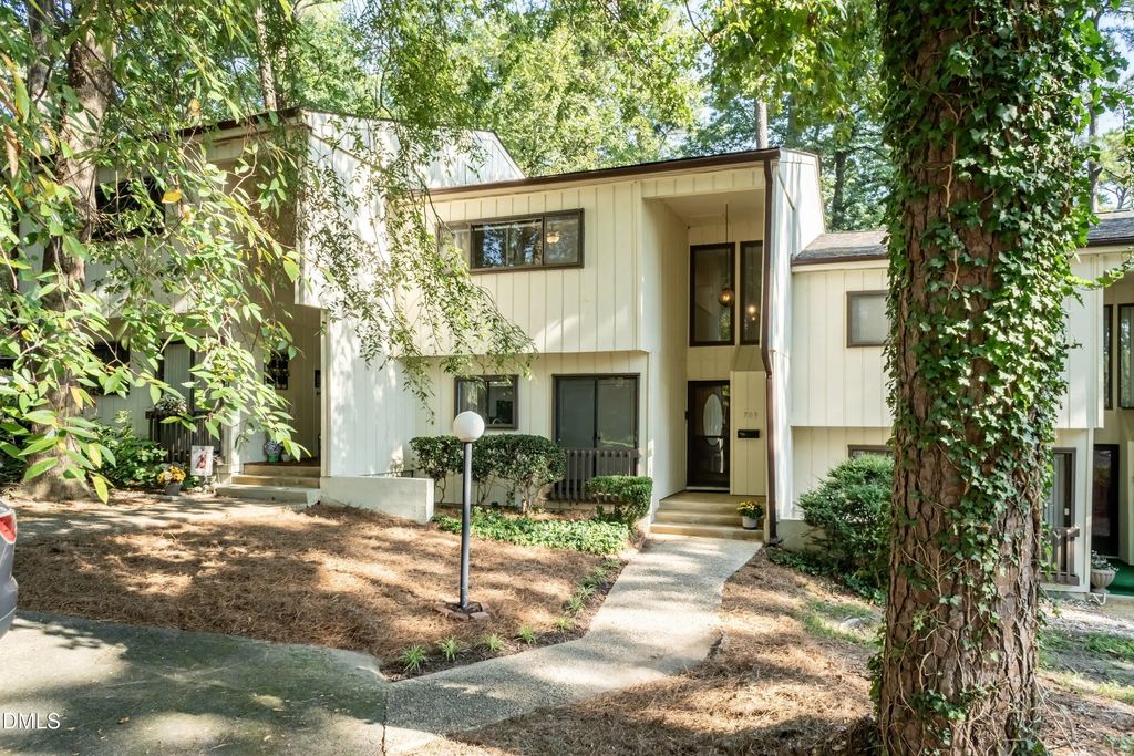 709 E E Millbrook Road, Raleigh