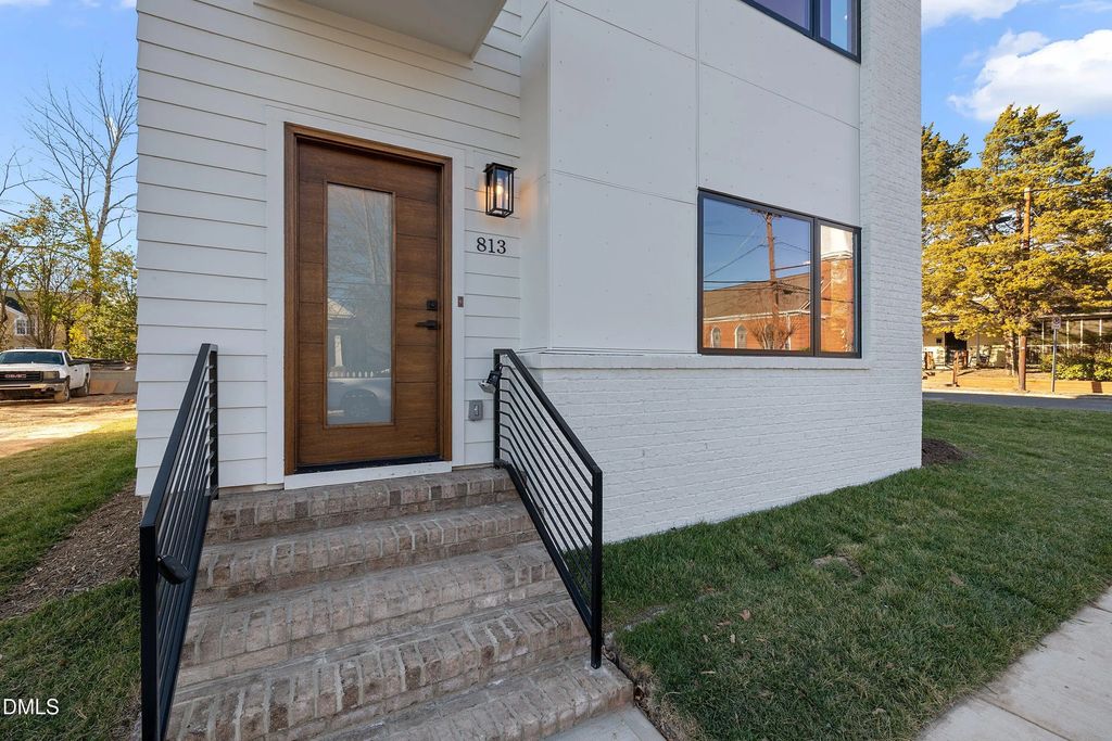 813 N Roxboro Street, Durham