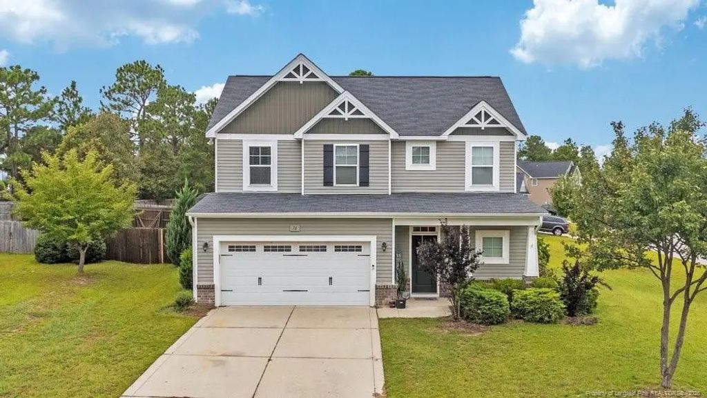 16 Burr Oak Circle, Bunnlevel