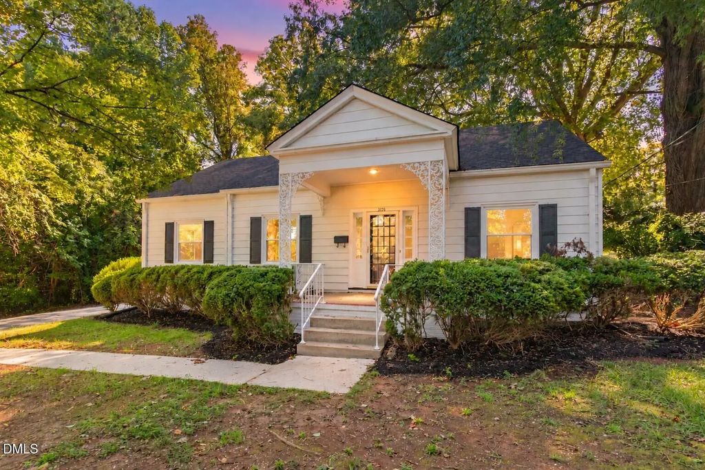 3123 W Friendly Avenue, Greensboro