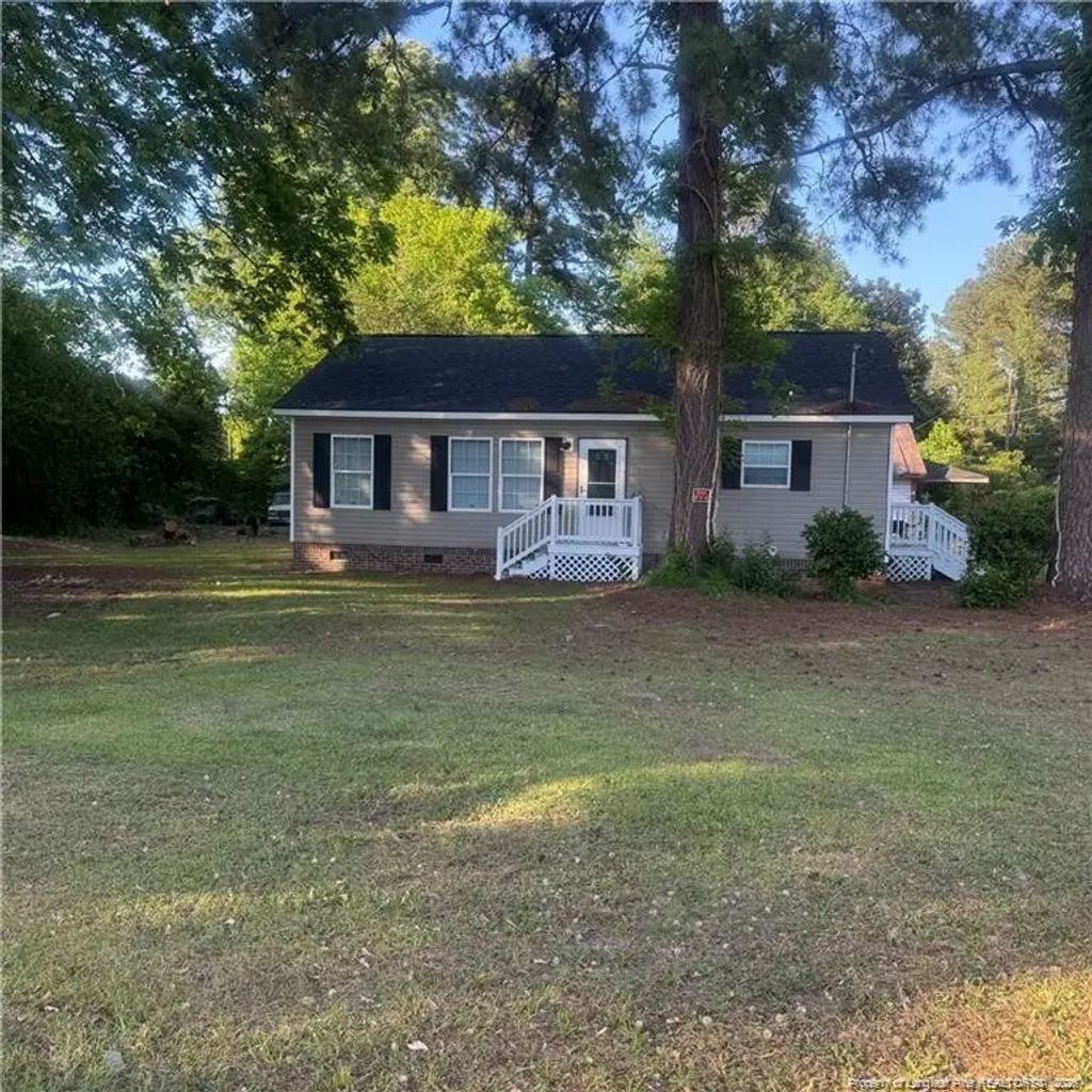 316 Edens Avenue, Lumberton