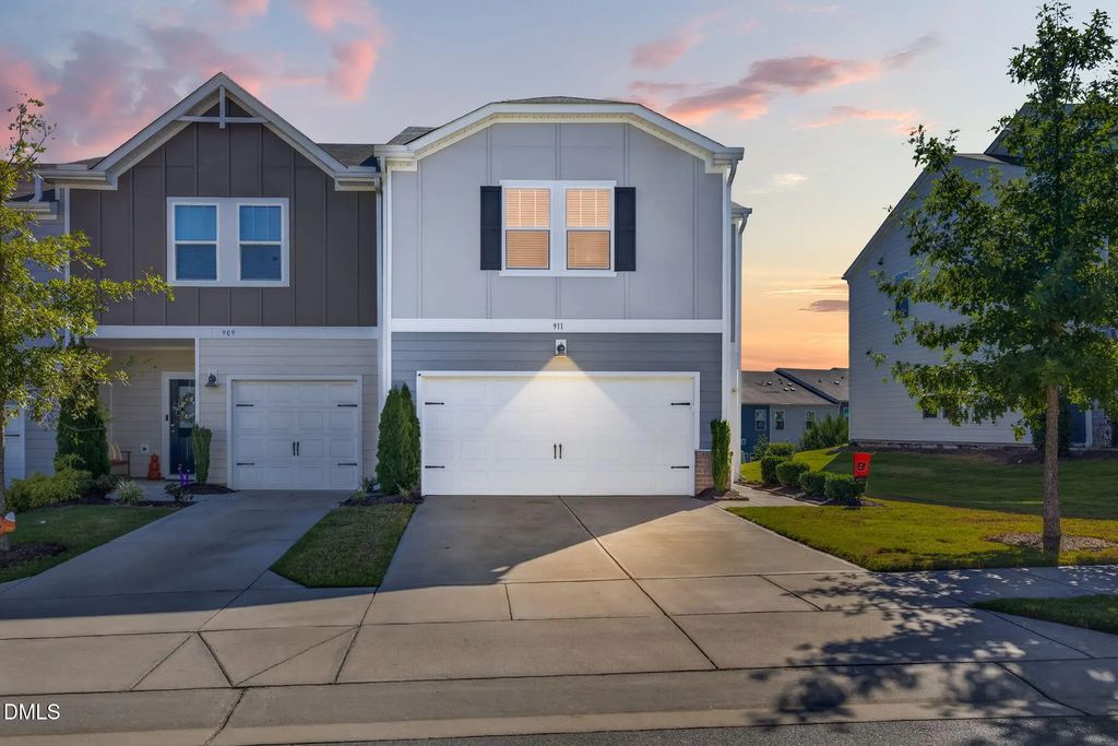 911 Field Ivy Drive, Fuquay Varina