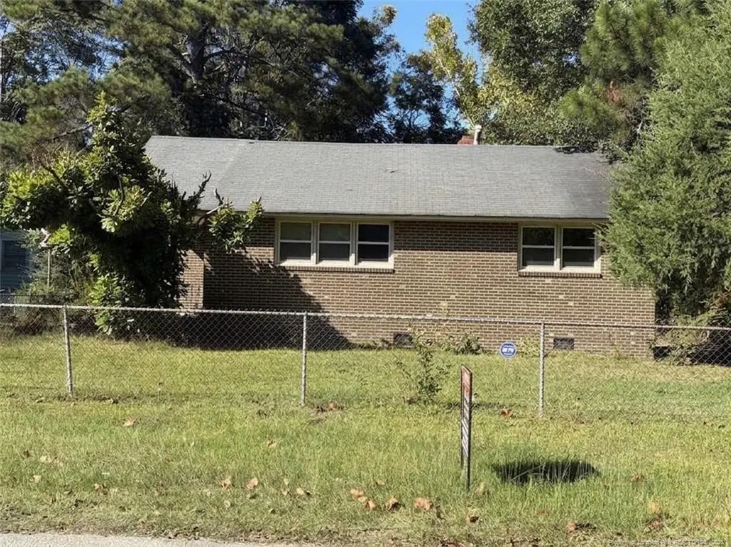 523 E 5th Avenue, Raeford