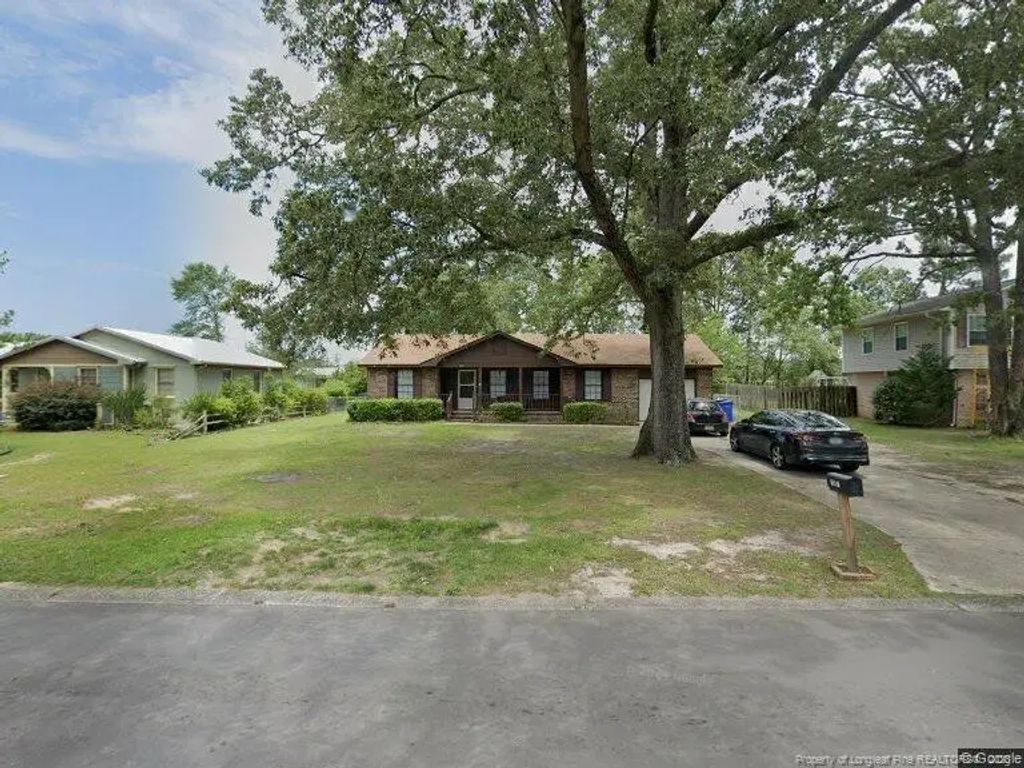 6516 Senator Drive, Fayetteville