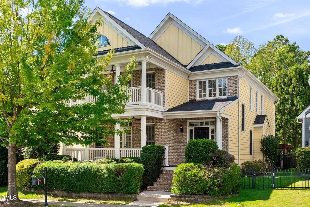 517 Commons Walk Circle, Cary