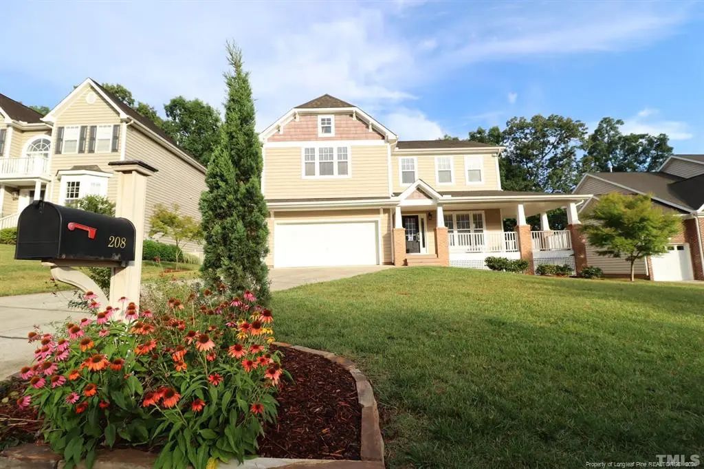 208 Chieftain Drive, Holly Springs