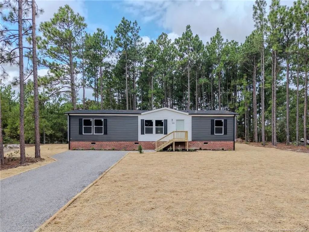 350 Lakeview Lane, Cameron