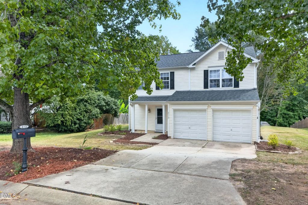 313 Sturminster Drive, Holly Springs