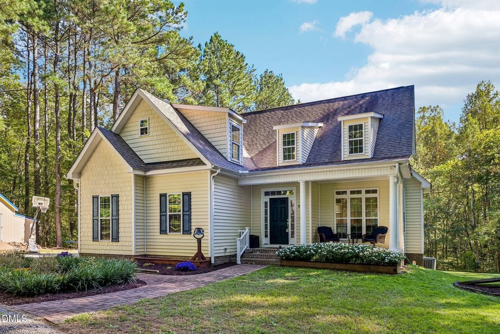 738 Sinai Circle, Hillsborough