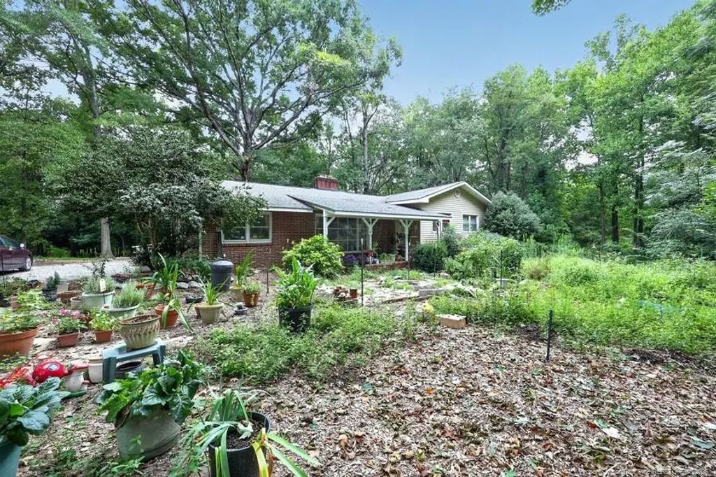 649 Kivett Road, Lillington