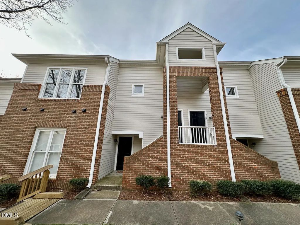 1050 Washington Street 201, Raleigh