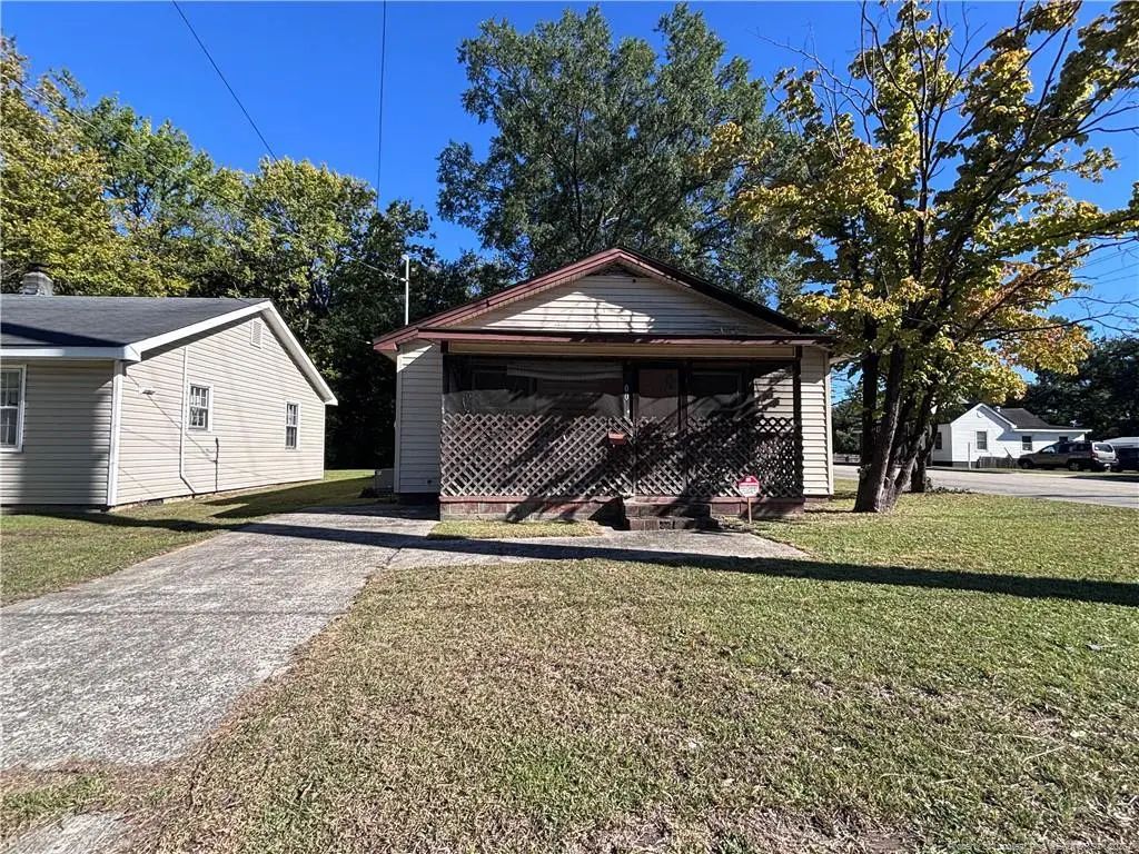 1000 N King Avenue, Dunn
