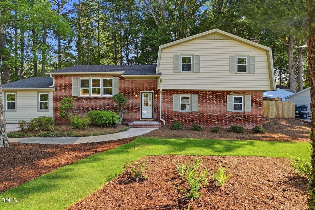 803 Roanoke Drive, Cary