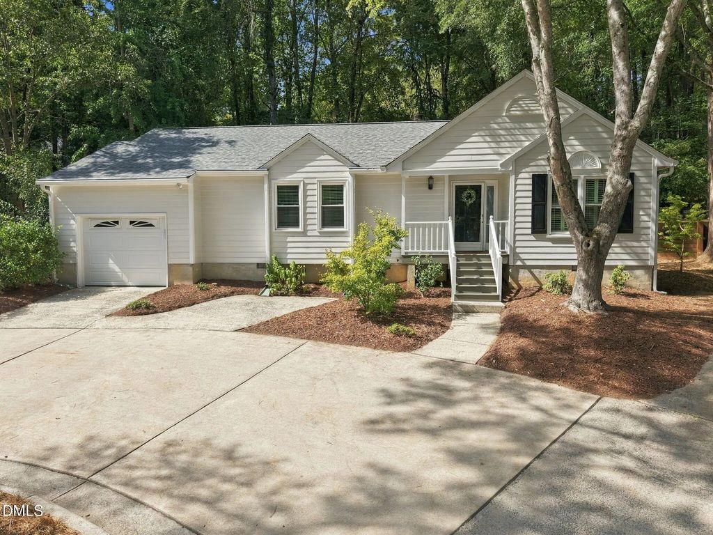 125 Weatherhill Point, Carrboro