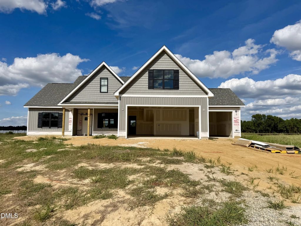 103 Sicily Court, La Grange