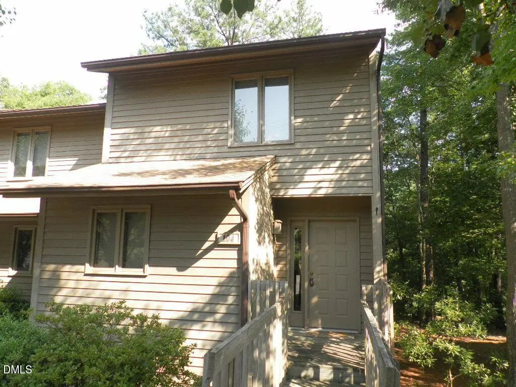 104 Twisted Oak Place, Durham