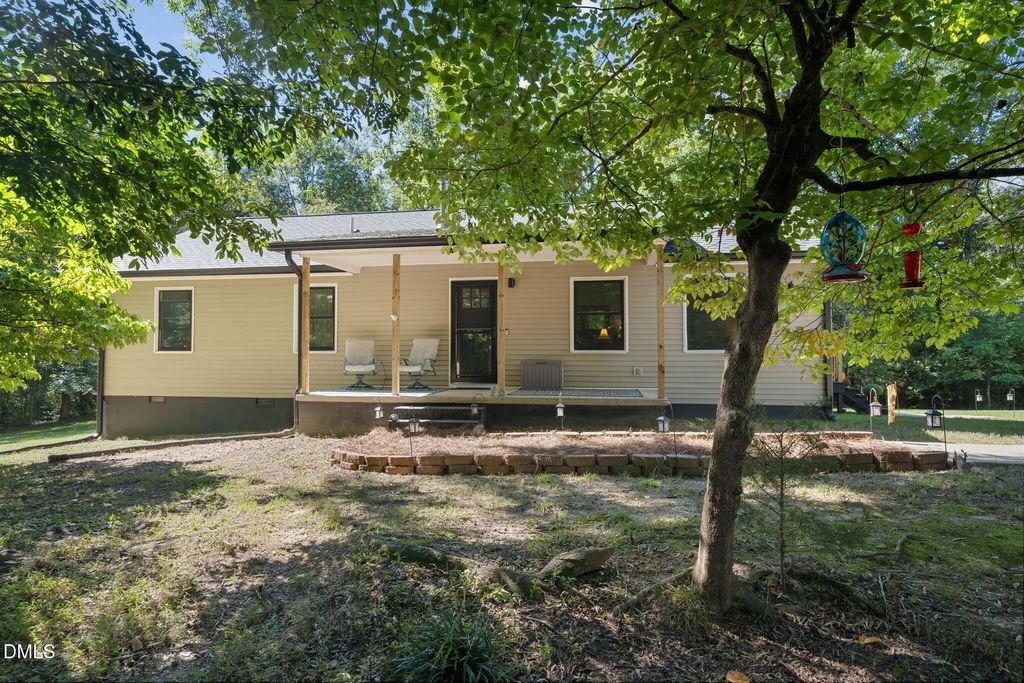 212 Shady Grove Drive, Timberlake