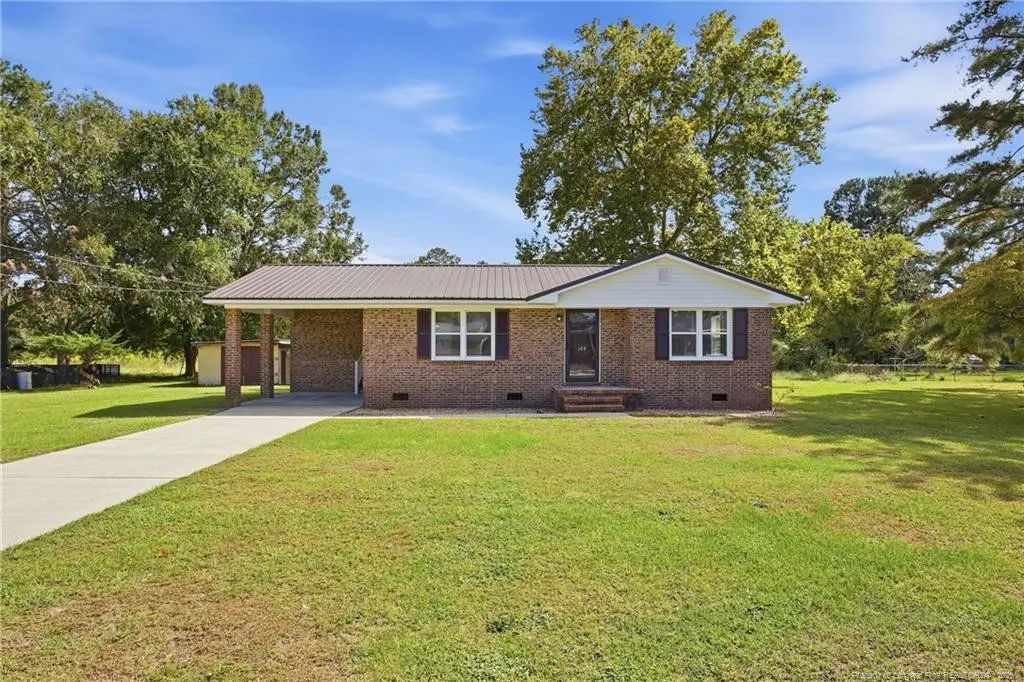 109 E Walnut Street, Bladenboro