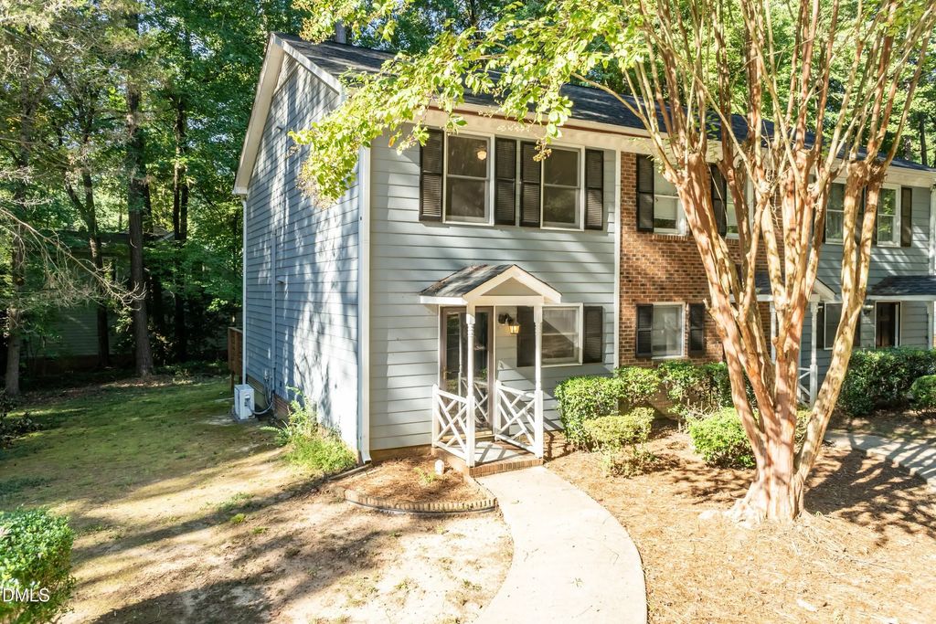 110 Cimmaron Court, Cary