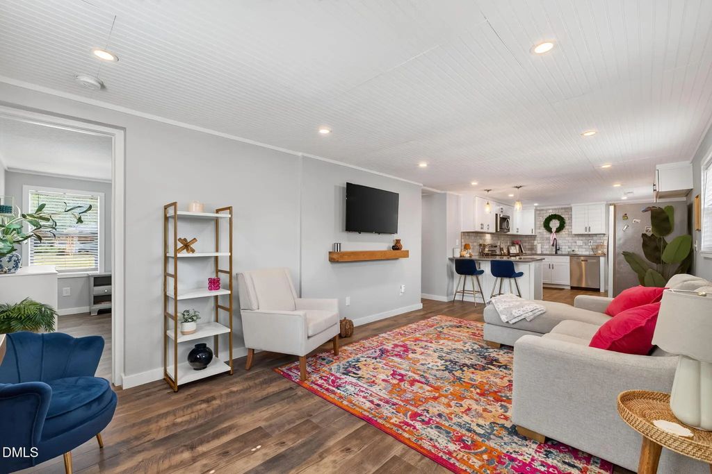 150 W Mciver Street, Angier