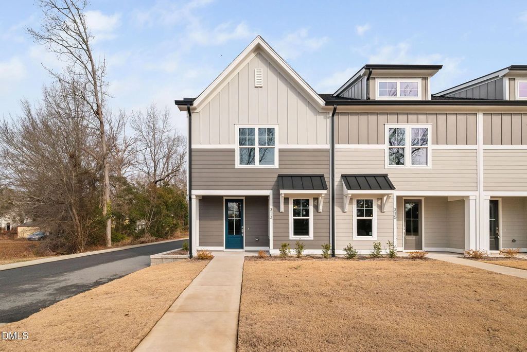313 E 4th Street 313, Wendell