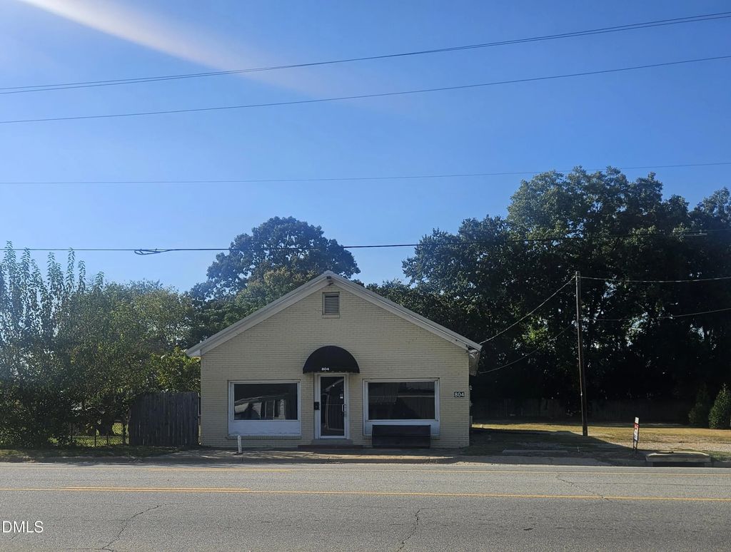 804 S Clinton Avenue, Dunn