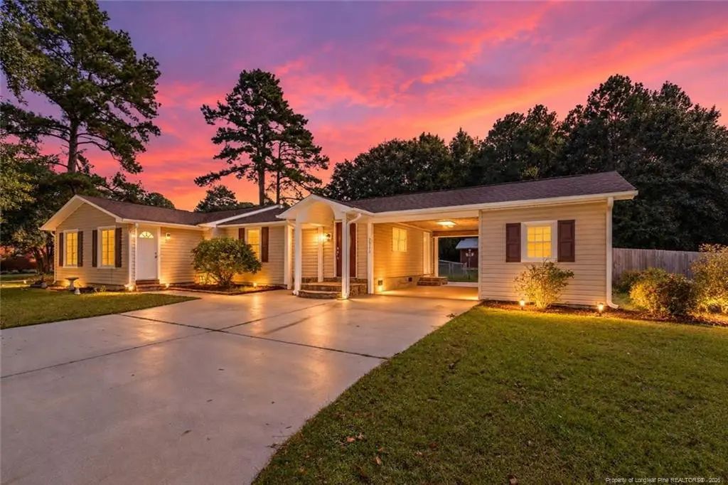 2972 Hwy 401 Business, Raeford