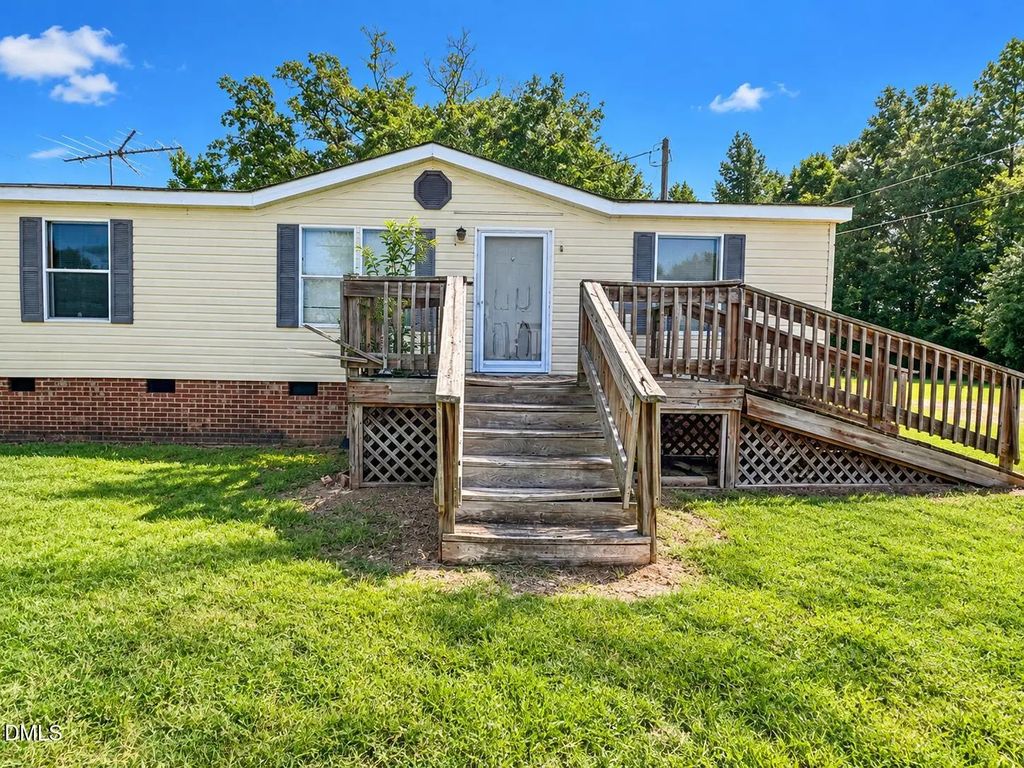 308 Blacks Road, Macon