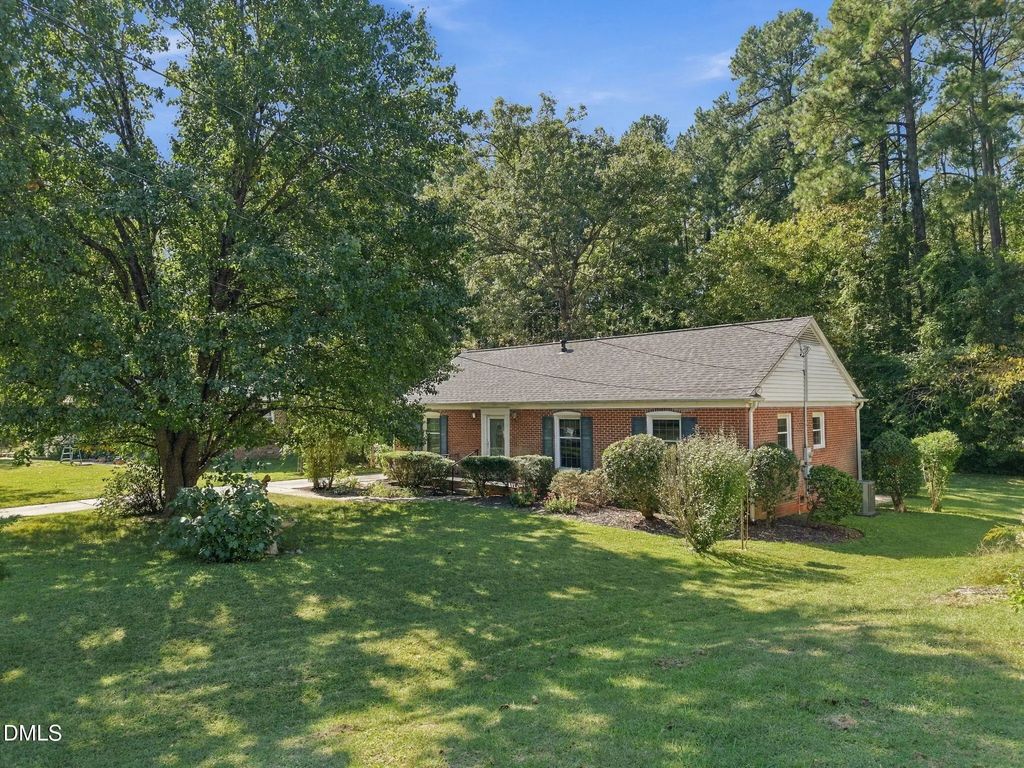 130 Larkspur Circle, Durham
