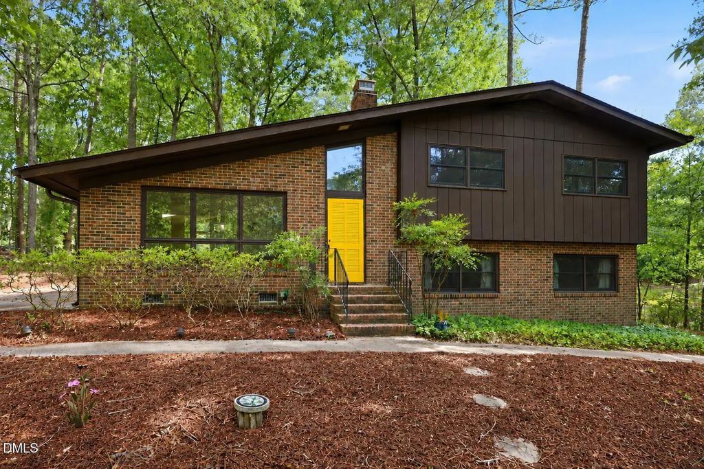 1904 Overland Drive, Chapel Hill