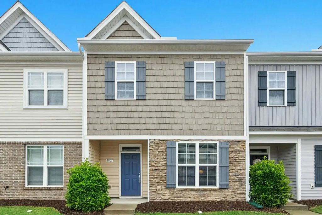 8807 Commons Townes Drive, Raleigh