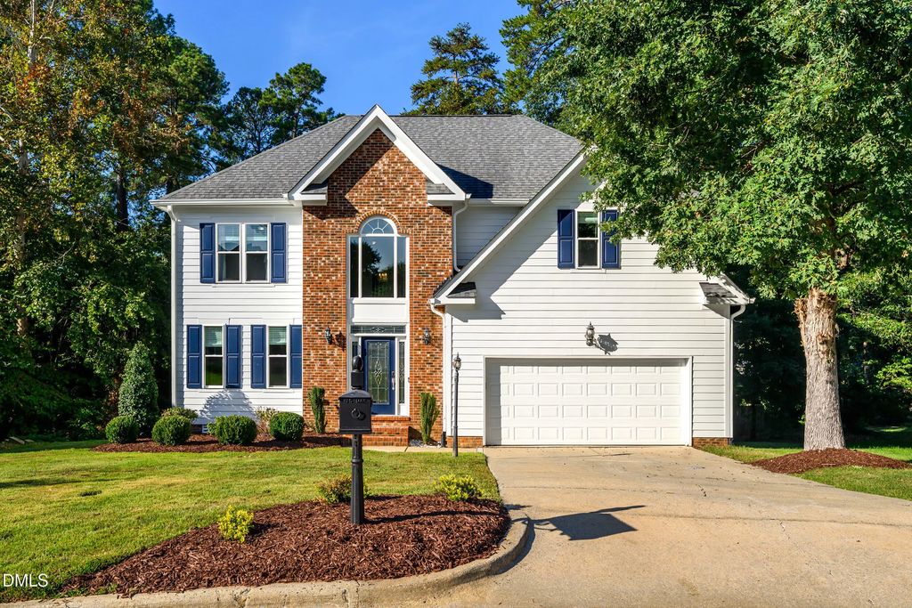 215 Lewiston Court, Cary