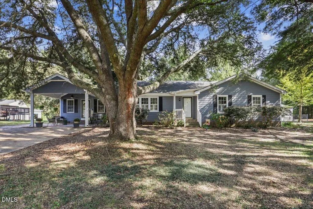 111 Oak Ridge Drive, Willow Springs