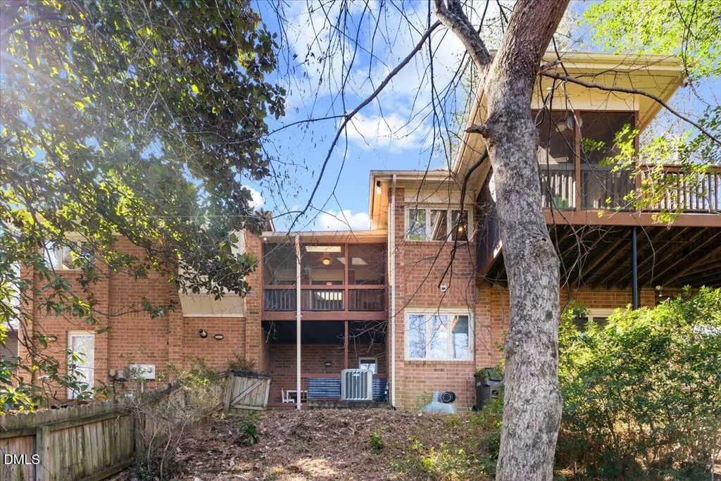 108 Campbell Lane, Chapel Hill