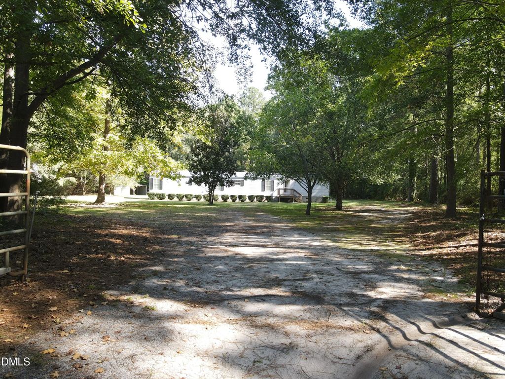 10500 Colliers Chapel Church Road, Linden