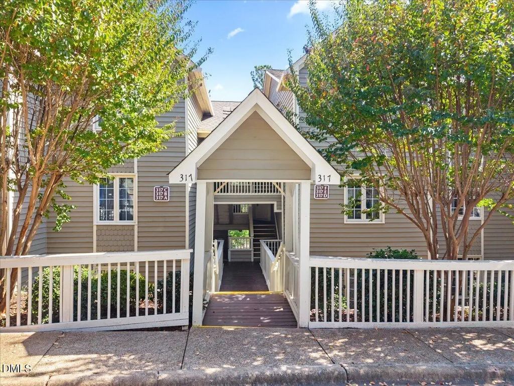 317 Glen Echo Lane E, Cary